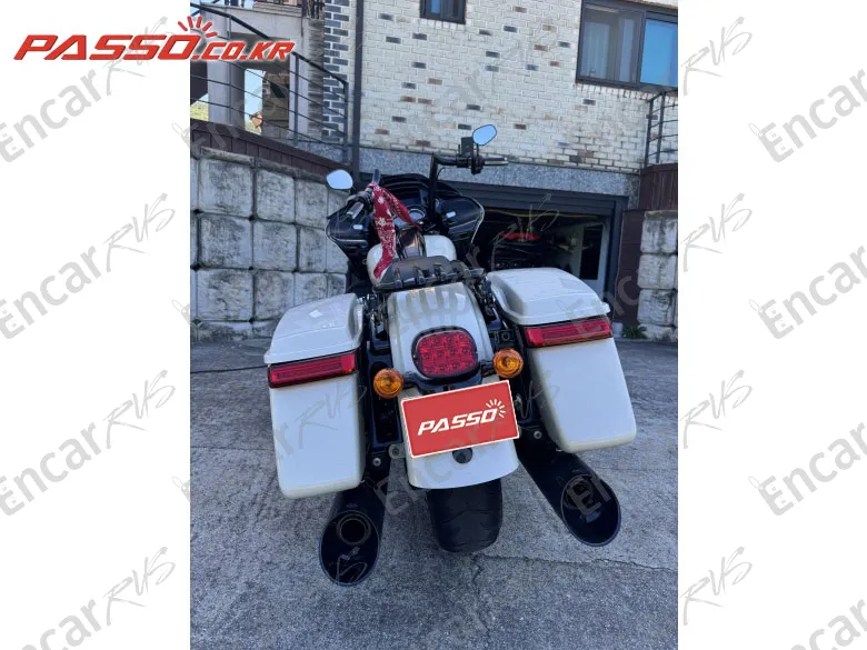 HARLEY-DAVIDSON ROAD GLIDE ST - фото 2