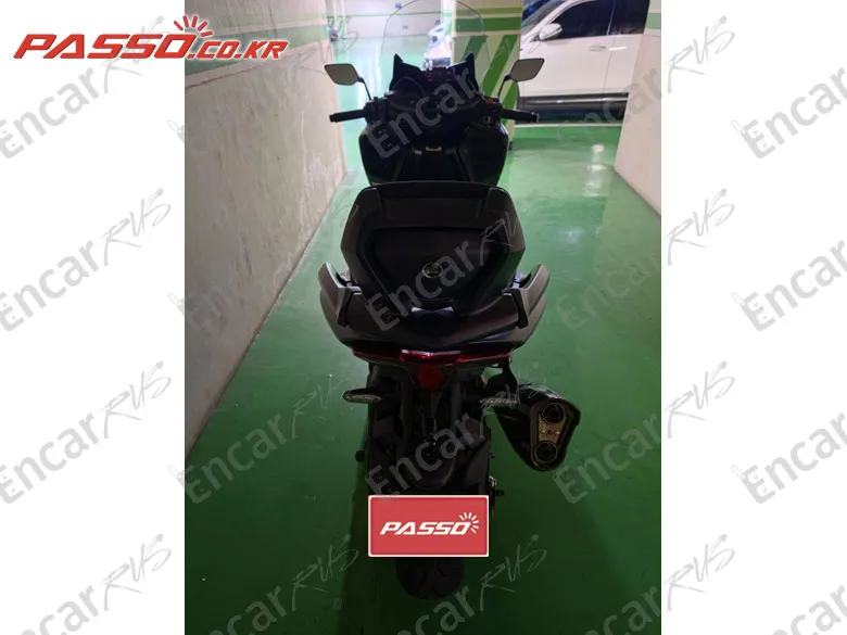 YAMAHA T MAX 560 - фото 2