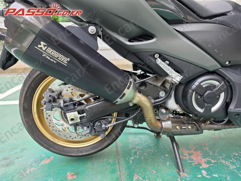 YAMAHA T MAX 560 - фото 6