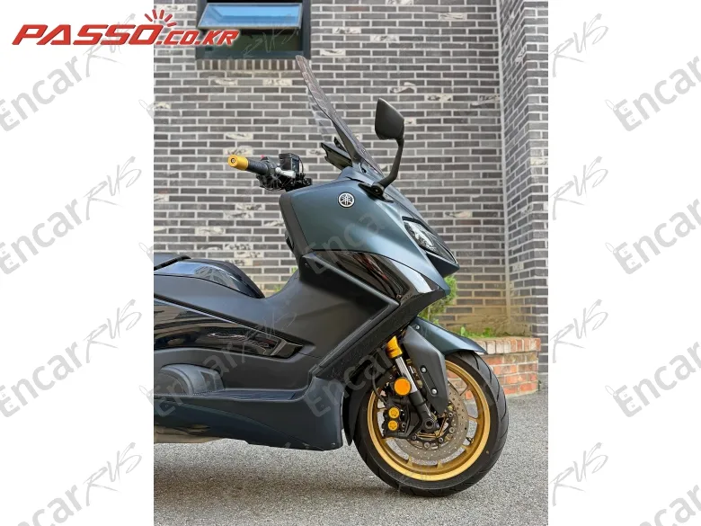 YAMAHA T MAX 560 - фото 4