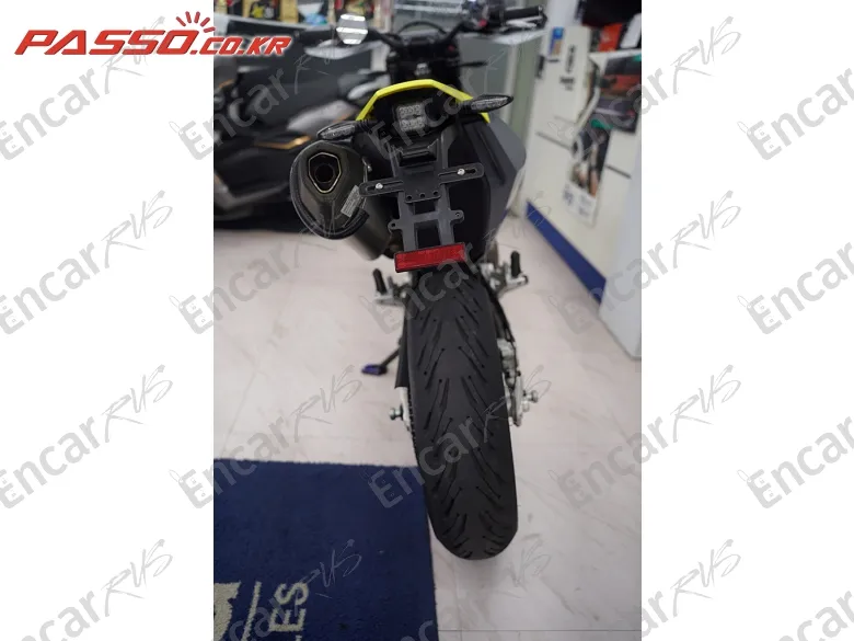 HUSQVARNA 701 SUPERMOTO - фото 2