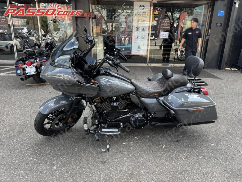 Harley-Davidson Road Glide St - фото 1
