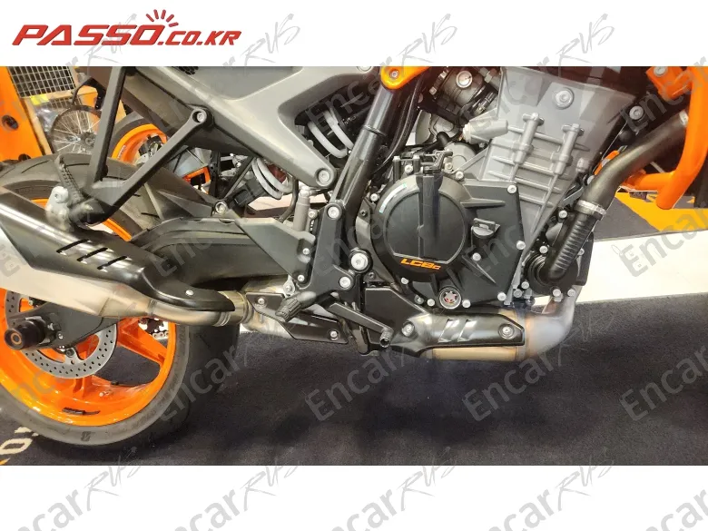 Ktm 990 Duke - фото 6