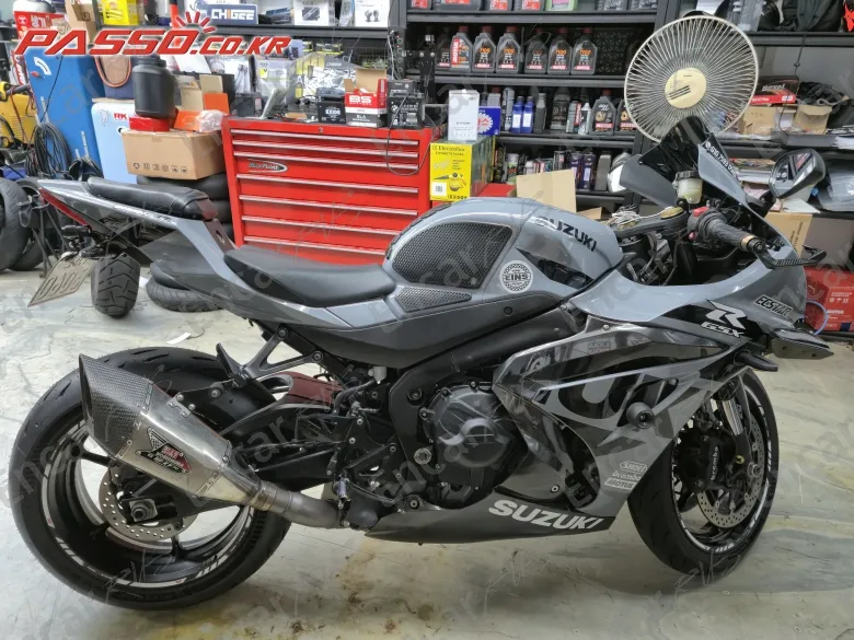 Suzuki Gsx R 1000 - фото 0