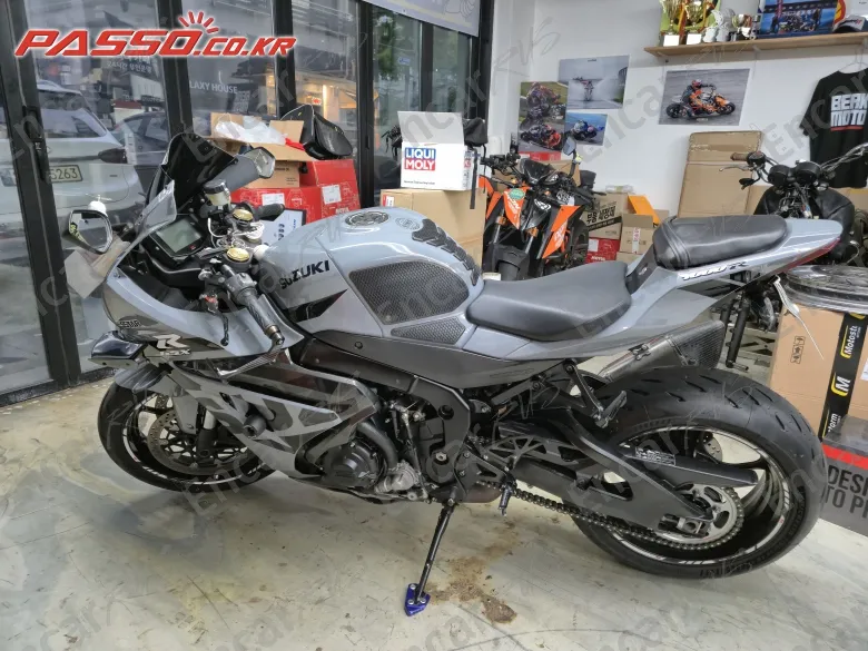 Suzuki Gsx R 1000 - фото 1