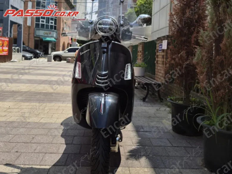 Vespa Gts 300 Classic - фото 0