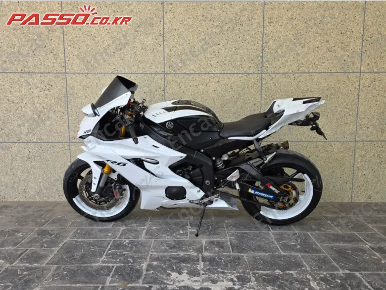 YAMAHA YZF R6 - фото 1