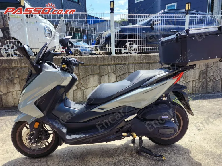 Honda Forza 350 - фото 1