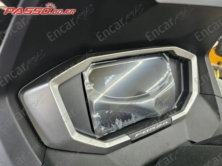Honda Forza 350 - фото 4
