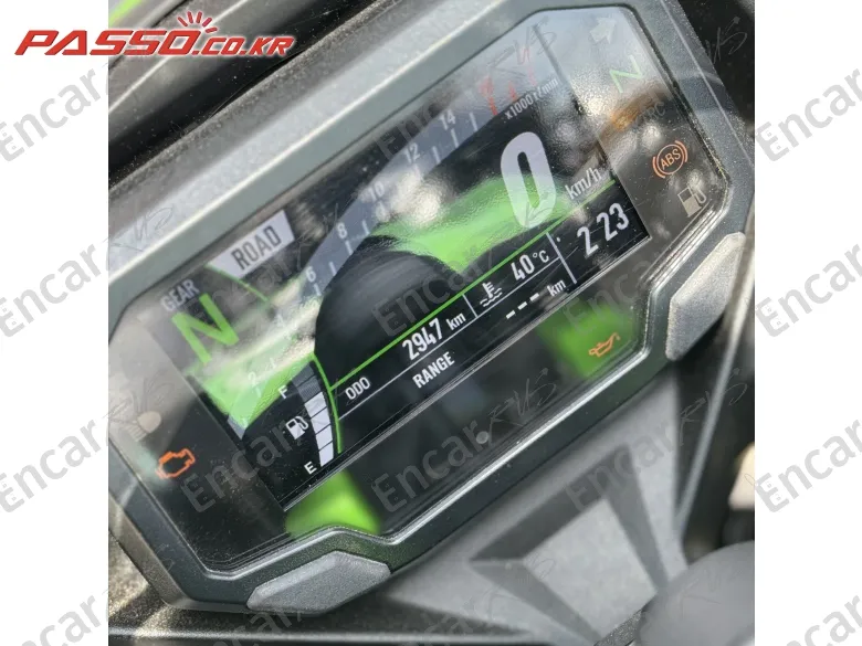 KAWASAKI NINJA ZX 4 RR - фото 3