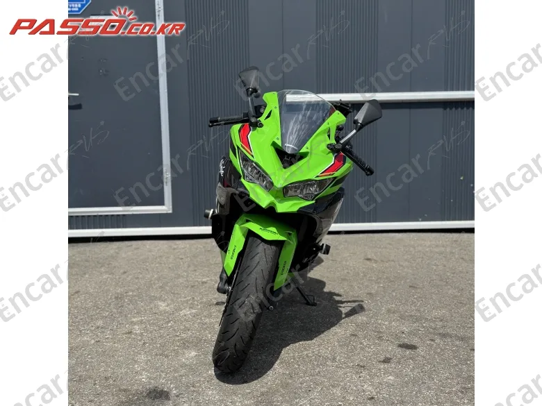 KAWASAKI NINJA ZX 4 RR - фото 6