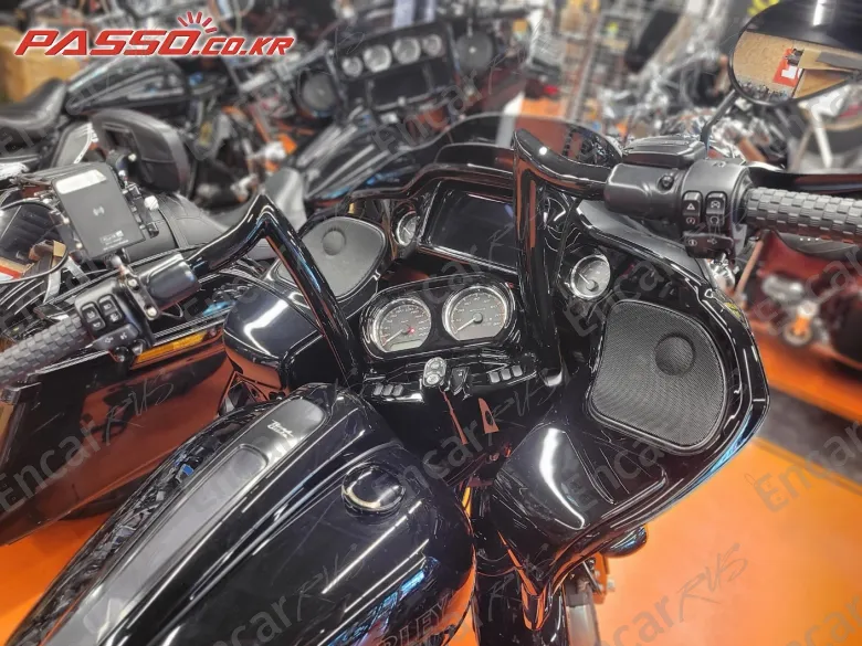 Harley-Davidson Road Glide St - фото 3