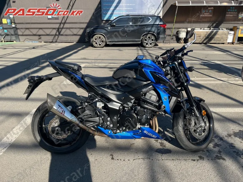 Suzuki Gsx S 750 - фото 0