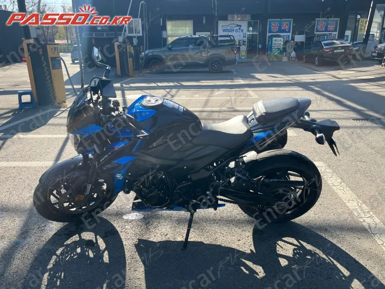 Suzuki Gsx S 750 - фото 1