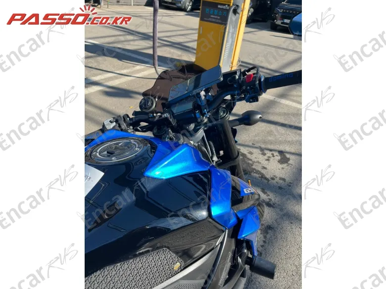 Suzuki Gsx S 750 - фото 3