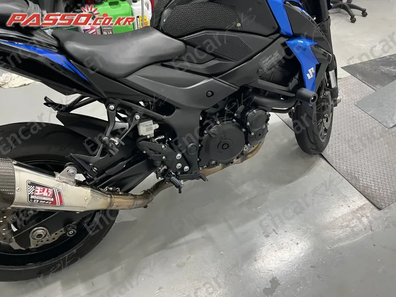 Suzuki Gsx S 750 - фото 6