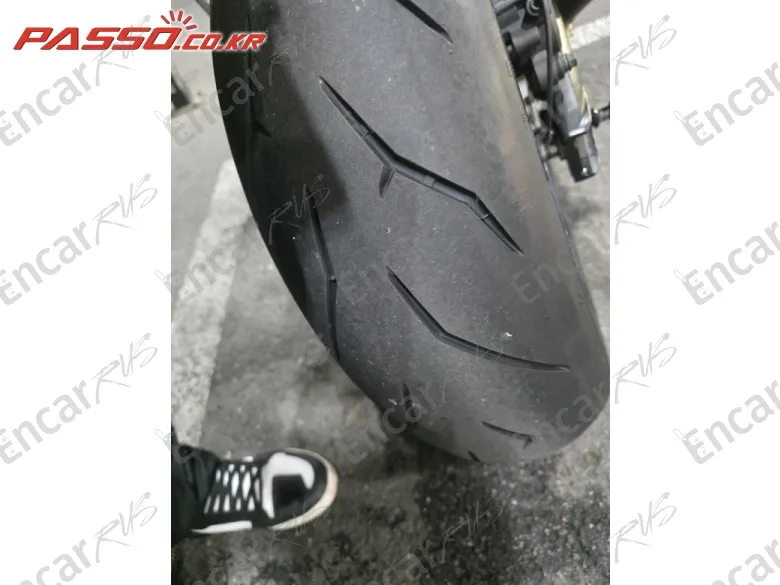 Suzuki Gsx S 1000 - фото 4