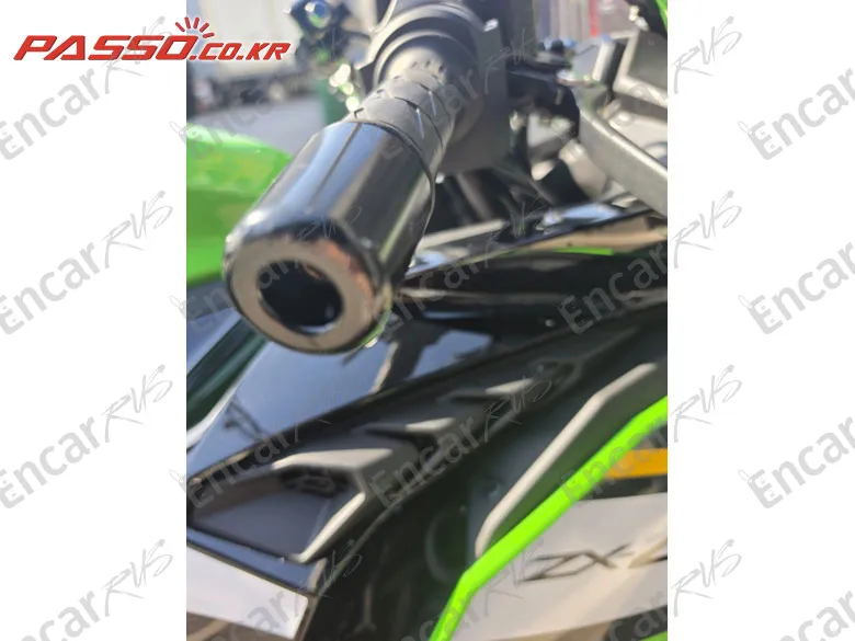 Kawasaki Zx 400 R - фото 3