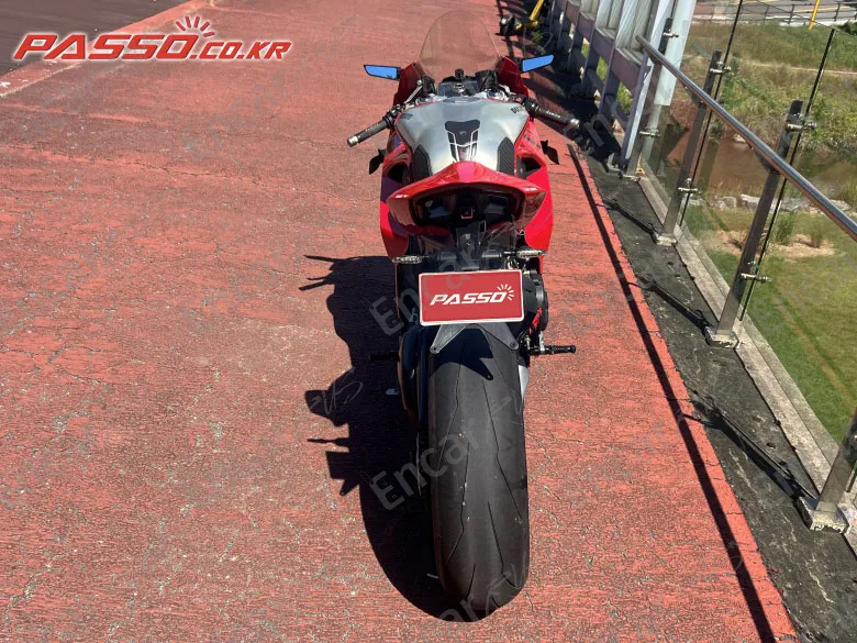 Ducati Panigale V4 S - фото 2