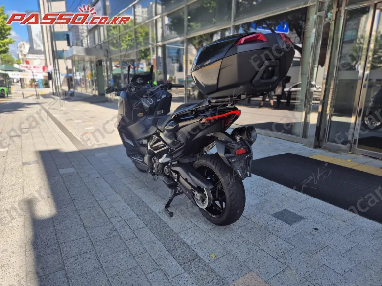 Yamaha T Max 560 - фото 2