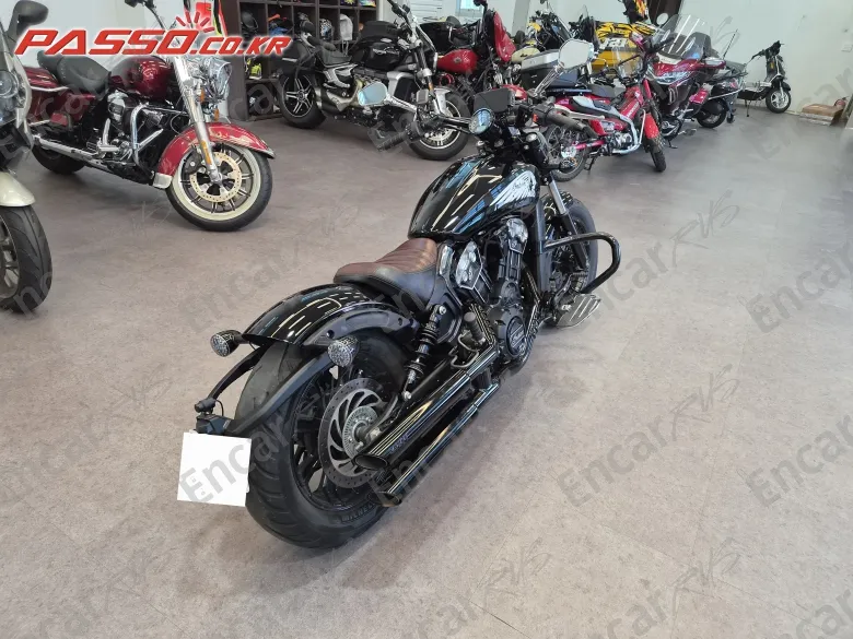 Indian Scout Bobber - фото 3