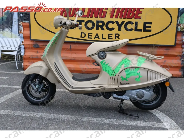 Vespa 946 Dragon - фото 0