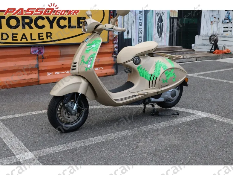 Vespa 946 Dragon - фото 6