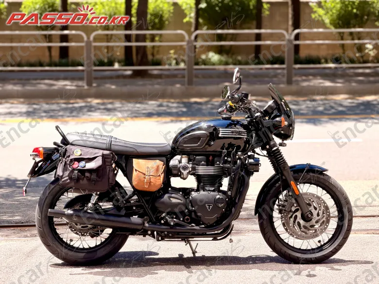 Triumph Bonneville T120 Black - фото 0