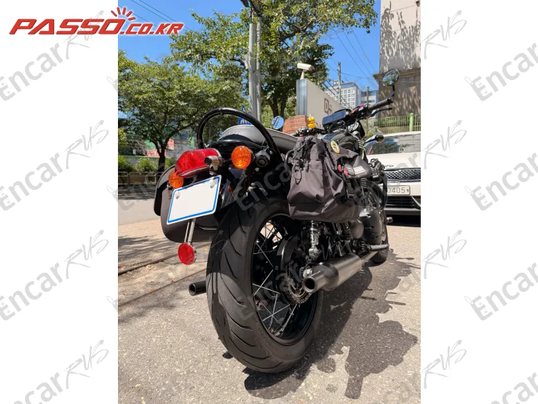 Triumph Bonneville T120 Black - фото 2