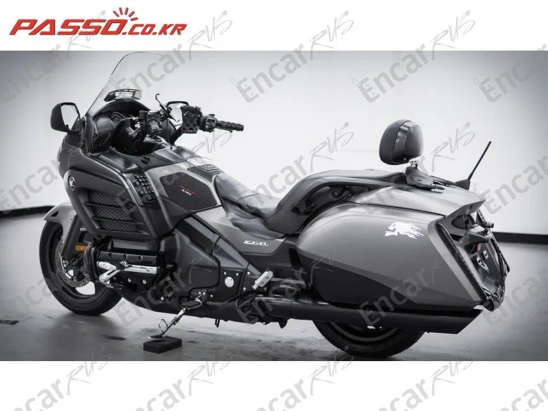 Honda Goldwing F6b - фото 3