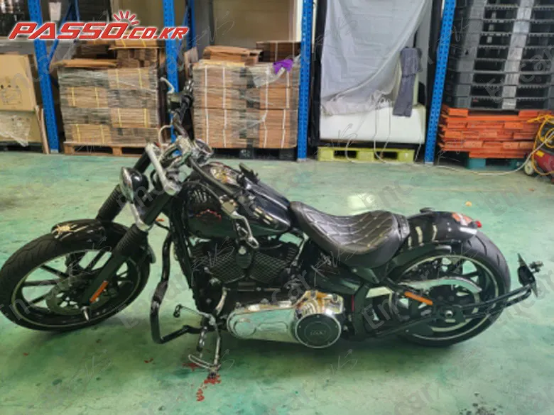 Harley-Davidson Breakout - фото 0