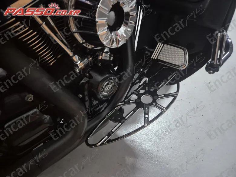 Harley-Davidson Road Glide Special - фото 3