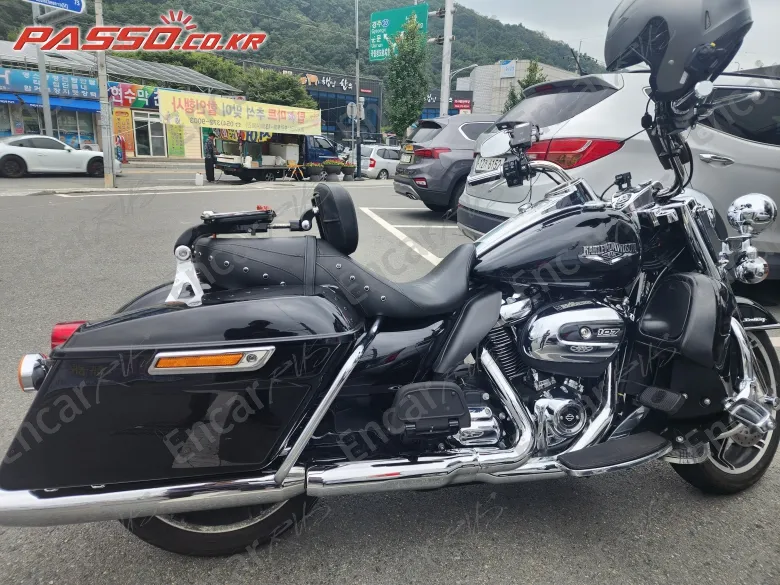 Harley-Davidson Flhr - фото 3