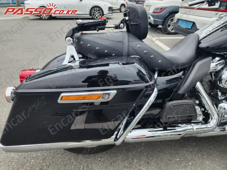 Harley-Davidson Flhr - фото 6