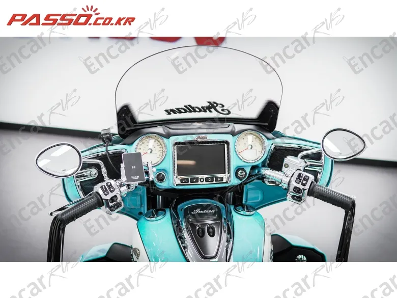 Indian Chief Roadmaster - фото 3