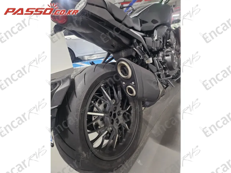 Honda Cb 1000 R - фото 2