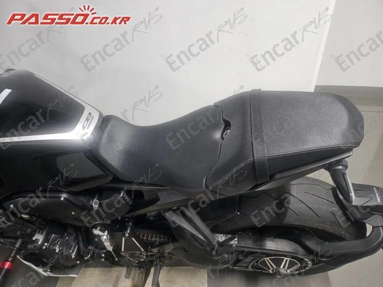 Honda Cb 1000 R - фото 5