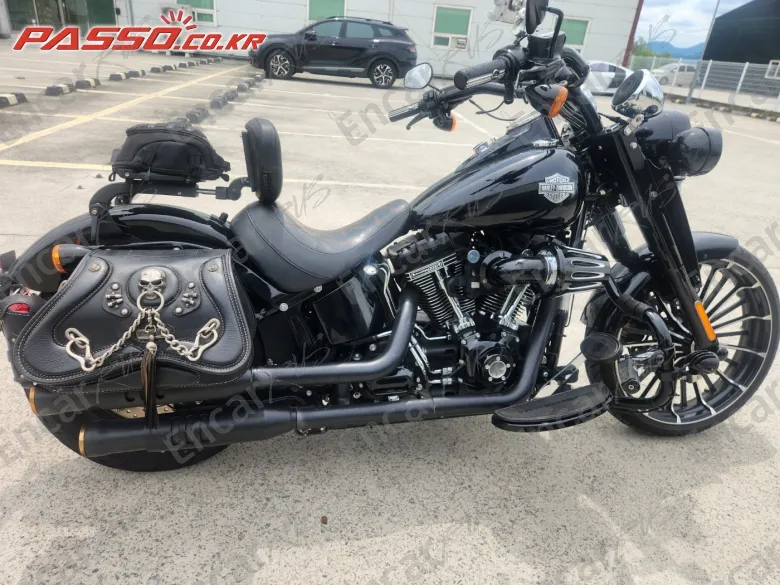 Harley-Davidson Softail Slim S - фото 1