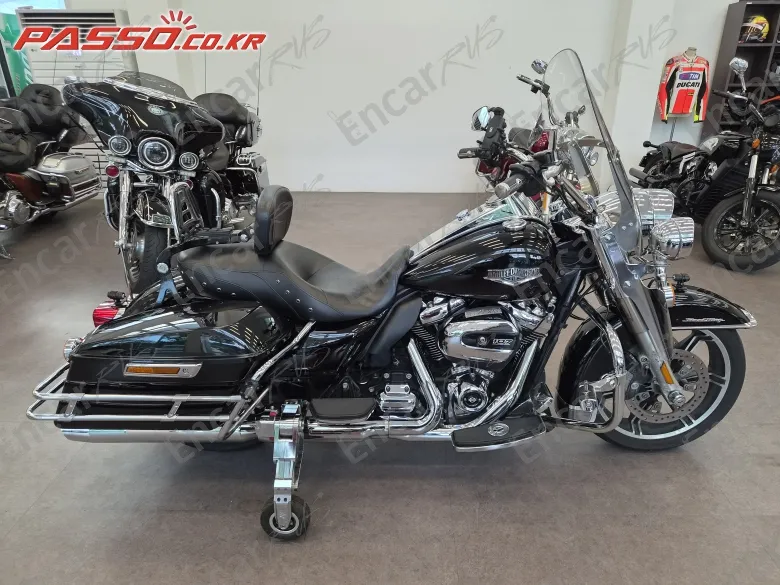 Harley-Davidson Flhr - фото 0
