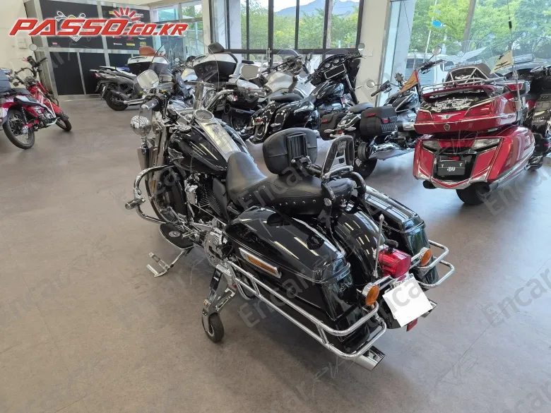 Harley-Davidson Flhr - фото 4