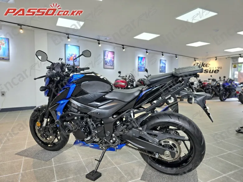 Suzuki Gsx S 750 - фото 5