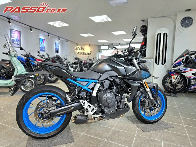 Suzuki Gsx 8 S - фото 2