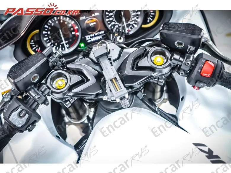 Suzuki Gsx R 1300 Hayabusa - фото 3