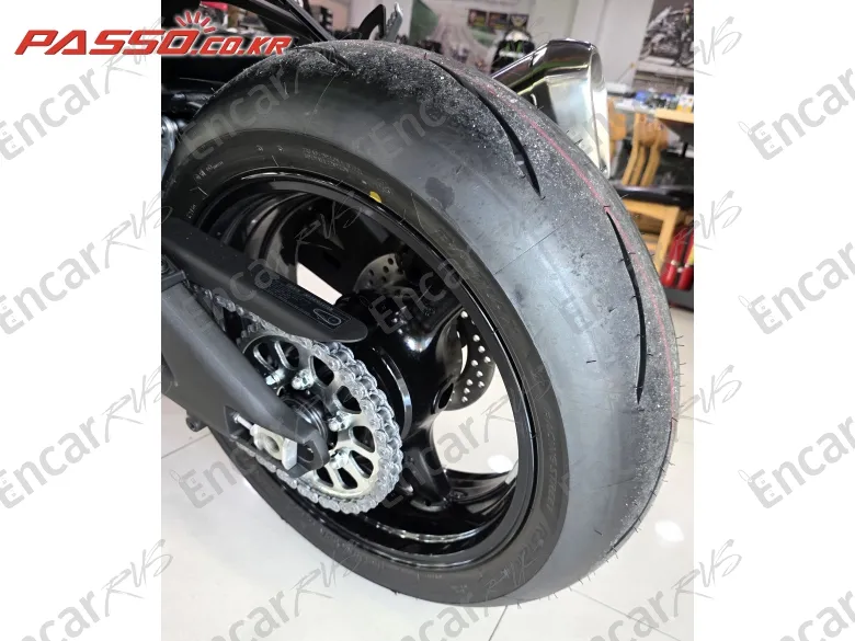 Kawasaki Zx 10 R - фото 5