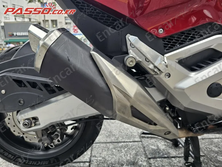 Honda Forza 750 - фото 3