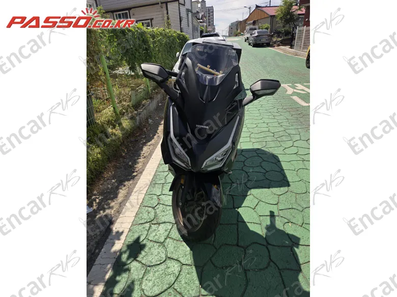 Honda Forza 350 - фото 5