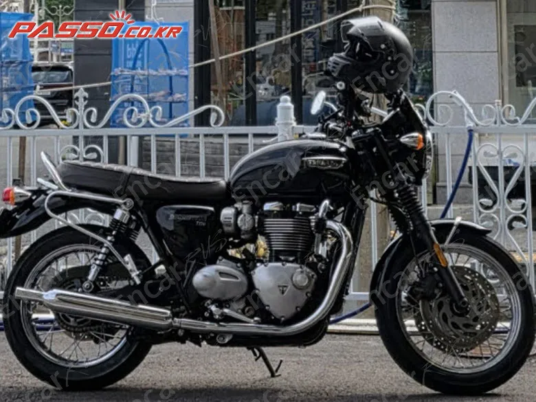 Triumph Bonneville T120 - фото 0