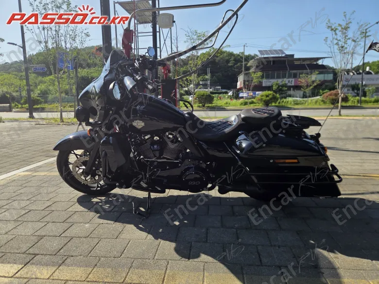 Harley-Davidson Flhxs Street Glide Special - фото 1