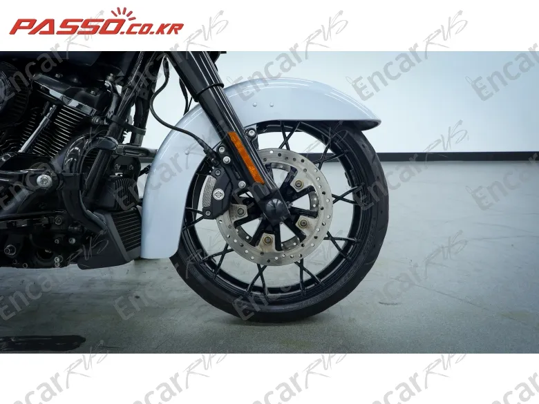 Harley-Davidson Road Glide Special - фото 5