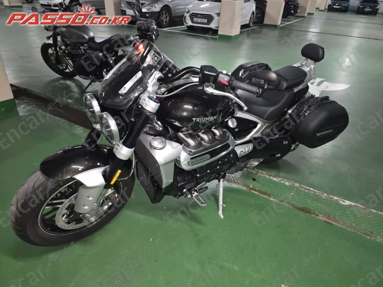 Triumph Rocket Ⅲ Gt - фото 4